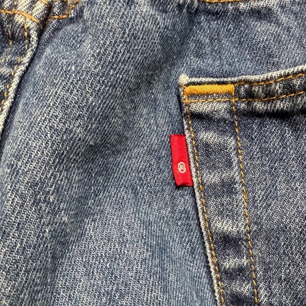 Levis 501 Original Fit Mens Blue Denim Jeans Medium Wash Button Fly Straight Leg